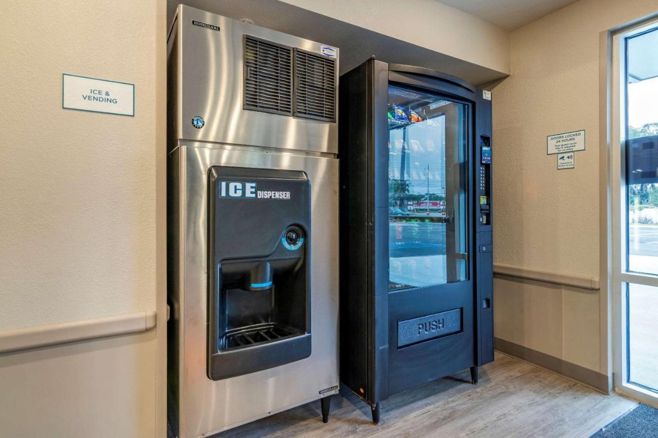 Woodspring Suites Brunswick Luaran gambar